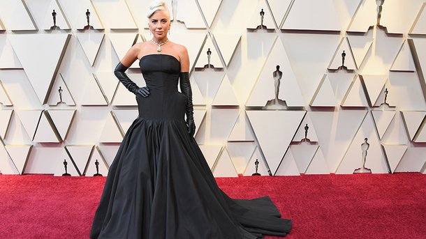 Lady Gaga: icône glamour sur le tapis rouge des Oscars 2019
