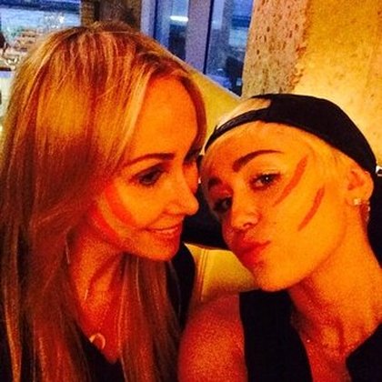 Miley Cyrus à l'anniversaire de sa maman