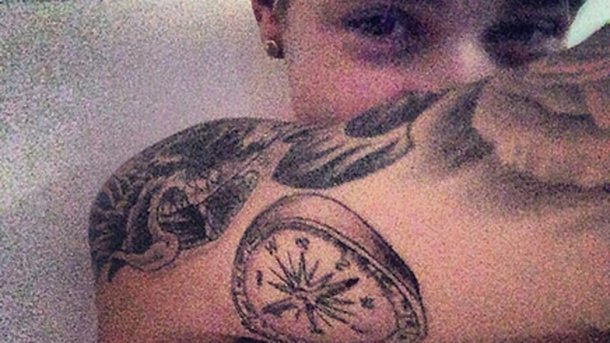 Justin Bieber a deux nouveaux tatouages !