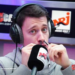 Mardi 14 Juin 2016 avec Walking On Cars - C Cauet sur NRJ