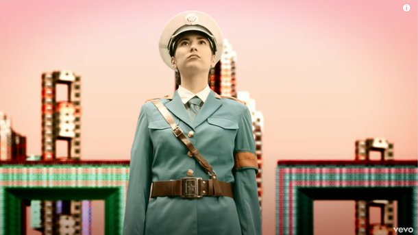Indochine - Traffic Girl
