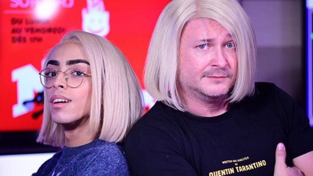Cauet en perruque blonde pour féliciter Bilal Hassani!