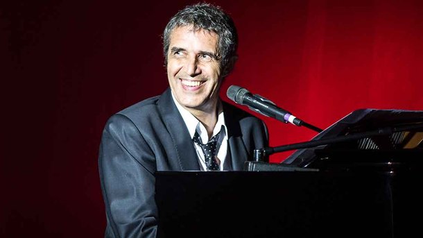 Playlist, podcast... Julien Clerc accompagne Nostalgie tout l’été !