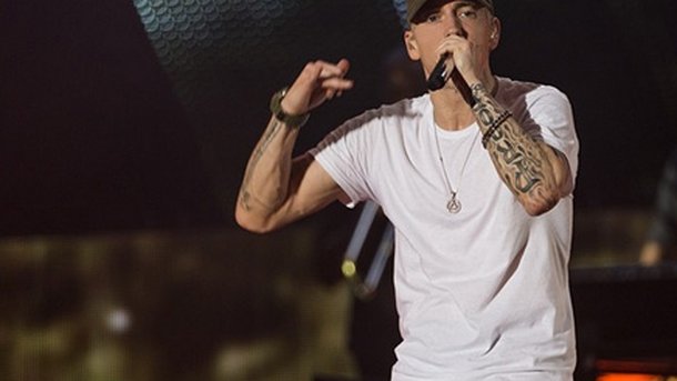 Eminem prépare la sortie de «Walk On Water»