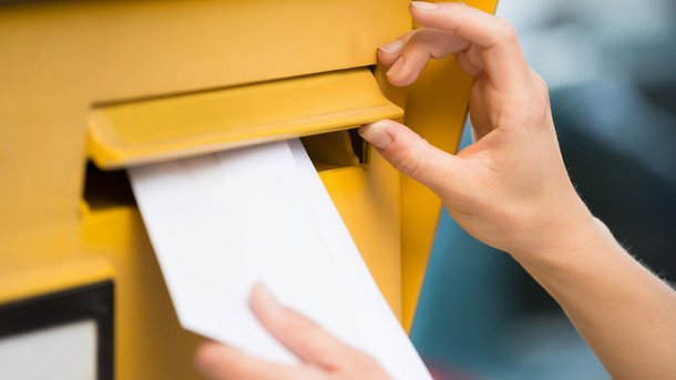 Les infos du Réveil Chérie: 10 milliards de courrier reçu en moins en France !