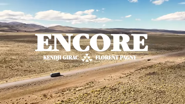 Florent Pagny accueille Kendji Girac en Patagonie dans le clip "Encore"