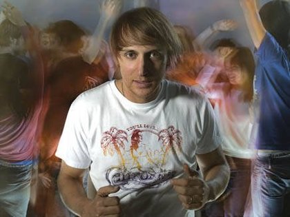 David Guetta présente sa Bad Little Girl