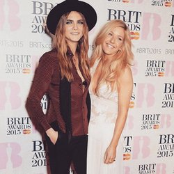 Ellie Goulding et Cara Delevigne