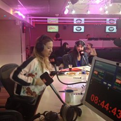 Nolwenn est avec l'équipe du Réveil Chérie