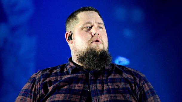 Rag'n'Bone Man: ce que dénonce le clip intense du single "Skin"