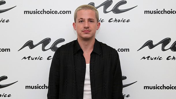 Charlie Puth: en studio pour un prochain morceau?