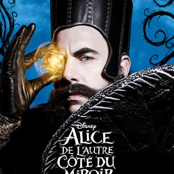 Sacha Baron Cohen est le Temps - Alice de l'autre côté du miroir