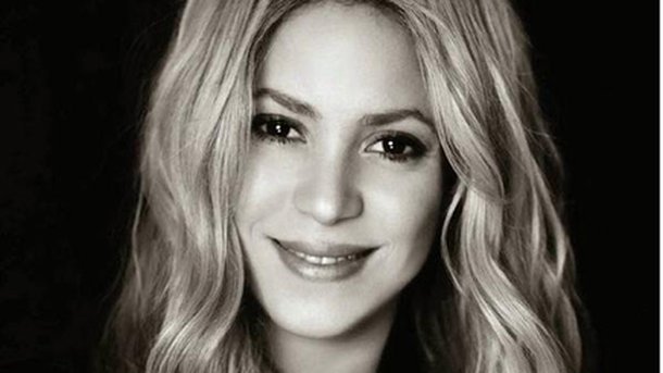 Shakira : heureuse et sans artifice en couverture du magazine ELLE!