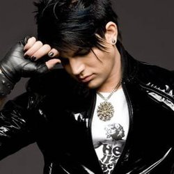 Adam Lambert en acoustique
