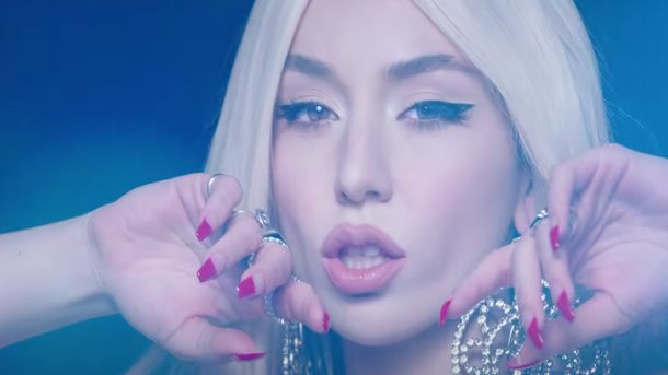 Ava Max - My Head & My Heart