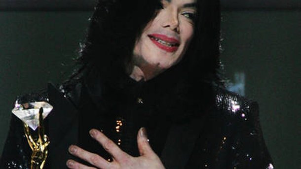 Michael Jackson en hologramme avec les Jackson 5