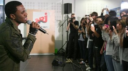 NRJ At School Jason Derulo 6