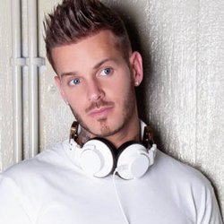 Flash mob dédiée à Matt Pokora