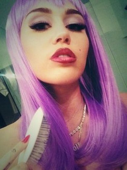  © Miley Cyrus Twitter