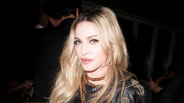Madonna bloque la vente de la lettre de rupture envoyée par Tupac