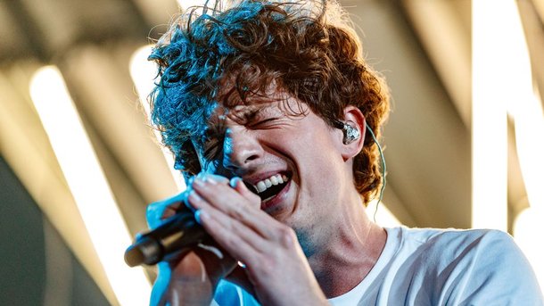 "Attention" de Charlie Puth : à qui s'adresse vraiment la chanson ?