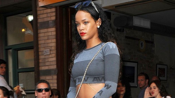 Rihanna : dix nouveaux hits déjà prêts pour la fin de l'année ?