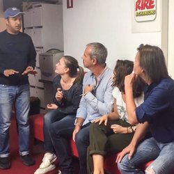 Pascal Légitimus fait une visite incongnitus à Bruno Roblès sur Rire & Chansons