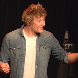 Gérémy Crédeville aux Open du rire - mai 2017 - photo