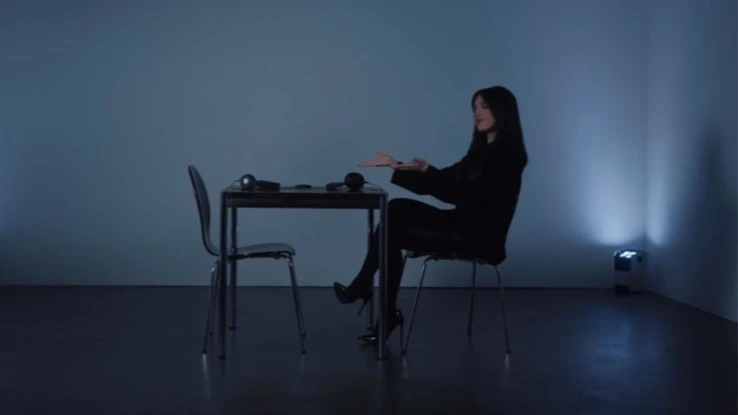 Ambre propose "j'me demande - the experience"