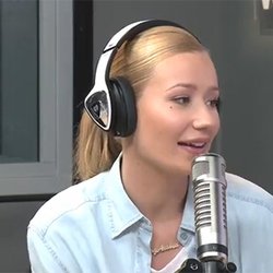 Iggy Azalea-Ryan Seacrest 