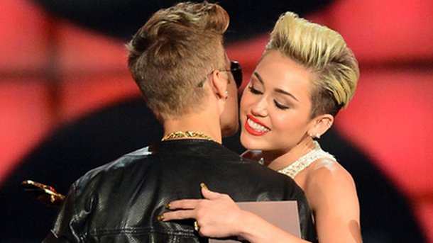 Justin Bieber oublie Selena Gomez avec... Miley Cyrus !