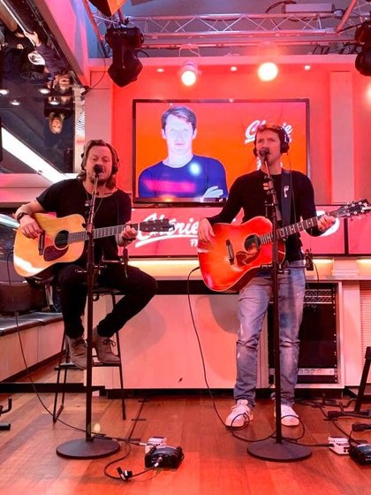 James Blunt en Concert Super Privé exceptionnel dans Le Réveil Chérie.
