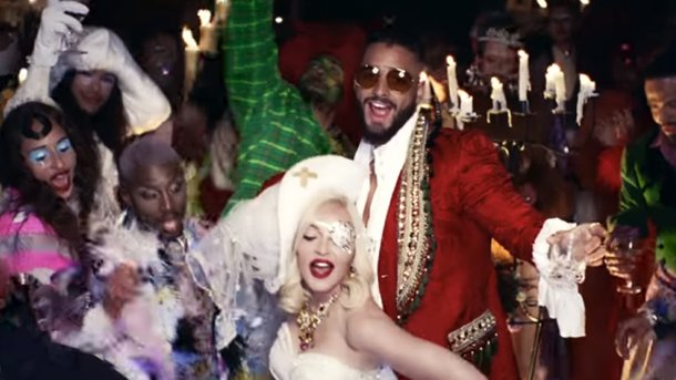 Madonna dévoile le clip de «Medellín» avec Maluma