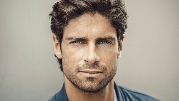 Qui est Tom Leeb, le beau gosse qui représentera la France à l’Eurovision 2020 ?