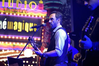 Gérald De Palmas chante au Concert Pop Love