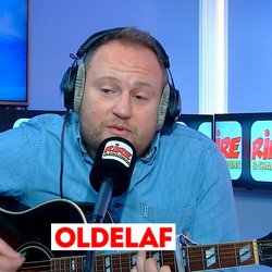 Oldelaf invité de Bruno Roblès sur Rire & Chansons - Patrick Bruel - photo