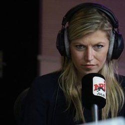 Lundi 9 Mars 2015 Cauet fête la journée de la femme