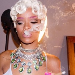  @ Rihanna Instagram