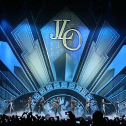 Jennifer Lopez à Bercy avec NRJ