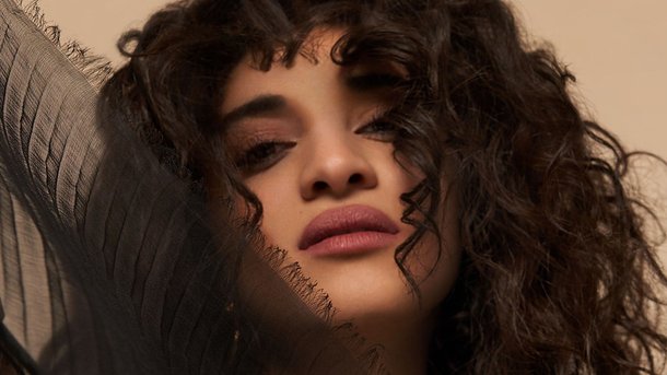 Camelia Jordana : «Facile», le titre de son grand retour en musique