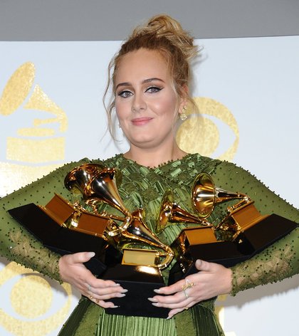 Adele a remporté cinq trophées aux Grammy Awards 2017