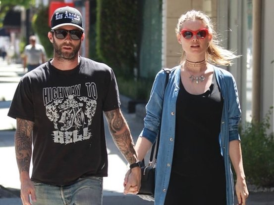 adam-levine-and-behati-prinsloo