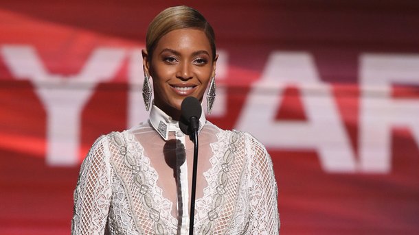 Beyoncé rend hommage à Kobe Bryant pour sa soirée d’adieu