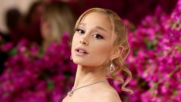 Ariana Grande rejoint le casting d’une comédie culte