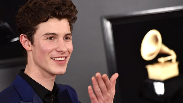 Shawn Mendes évite une chute en concert: il dévoile la vidéo sur Instagram