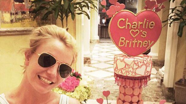 Britney, Miley, Beyoncé : Les stars fêtent la Saint Valentin!