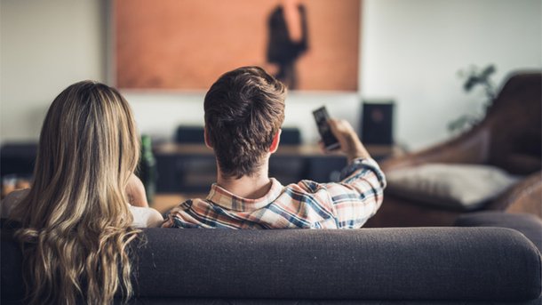 Les infos du Réveil Chérie : 55% des amateurs de séries en regardent plus depuis le confinement