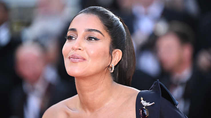 Leïla Bekhti lors de la projection d' "Elemental" et tapis rouge de la cérémonie de clôture - 76e Festival de Cannes