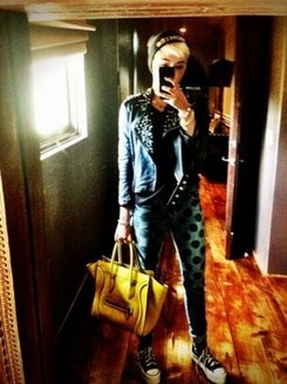 Miley Ray Cyrus :  Test 123 