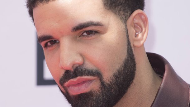 Drake dévoile un nouveau freestyle «Fire in the Booth»!